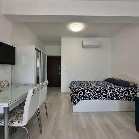 Seaview And Mountainview * Kerínia