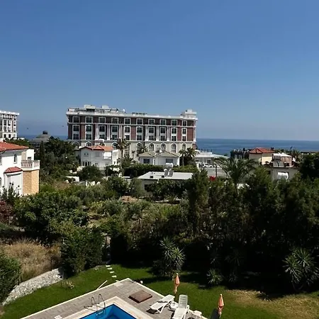 Seaview And Mountainview *