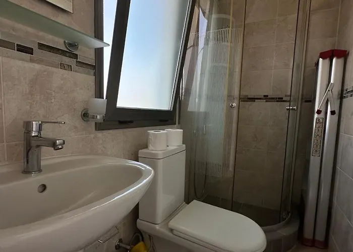 Seaview And Mountainview * Kyrenia (Northern Cyprus)