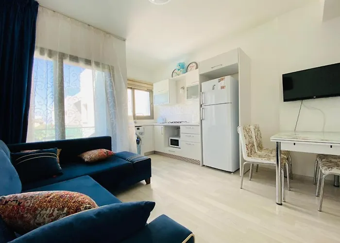 Seaview And Mountainview Girne